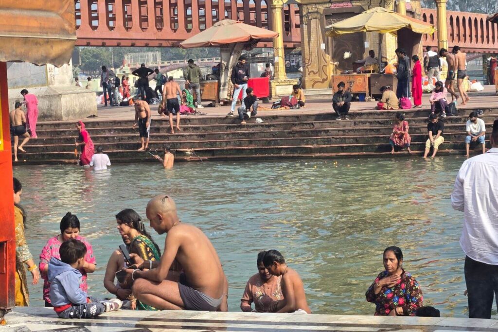Holy Dip at Har Ki Pauri Holy Dip at Har Ki Pauri