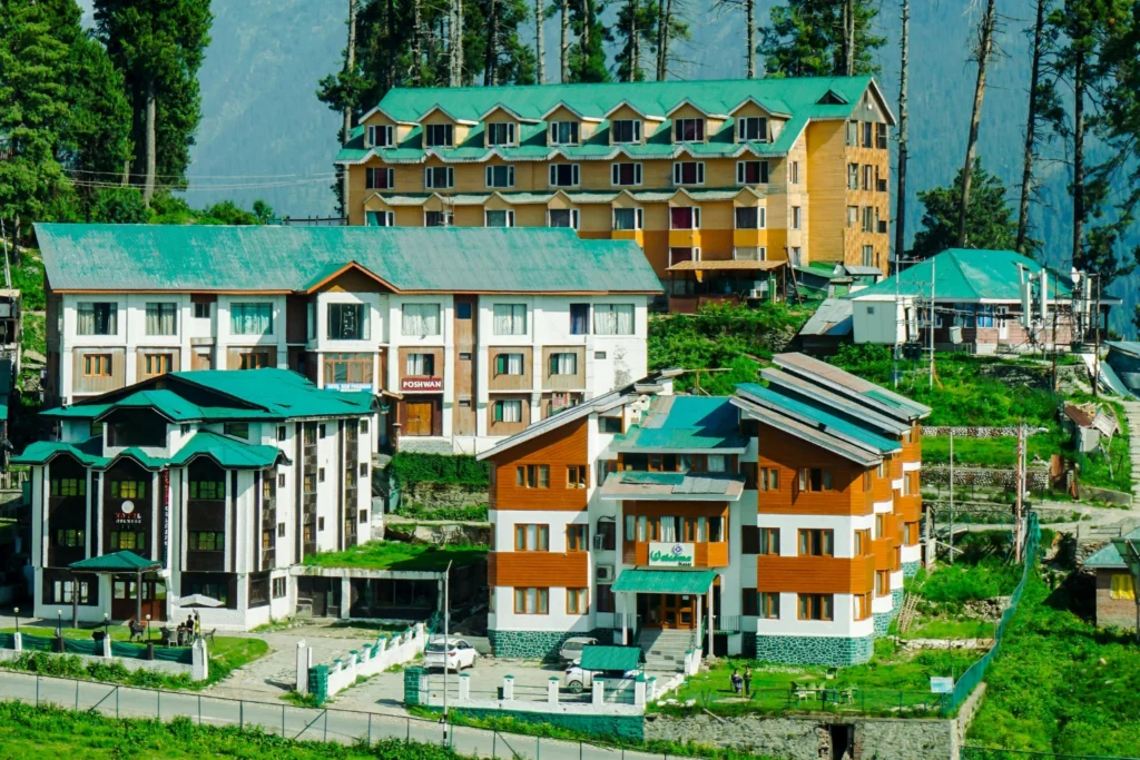 Where to Stay in Manali