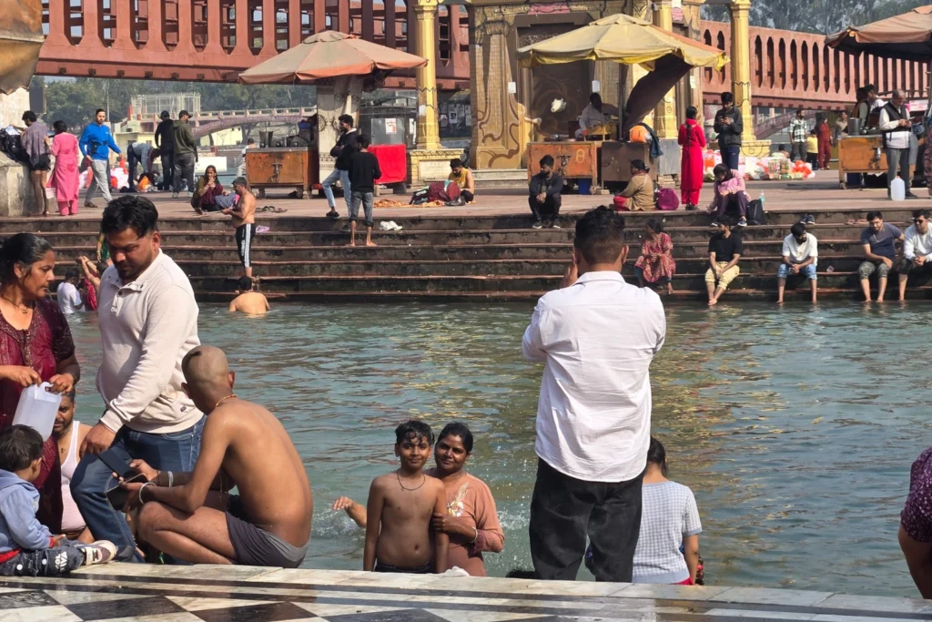 The Unwritten Rules of Bathing at Har Ki Pauri