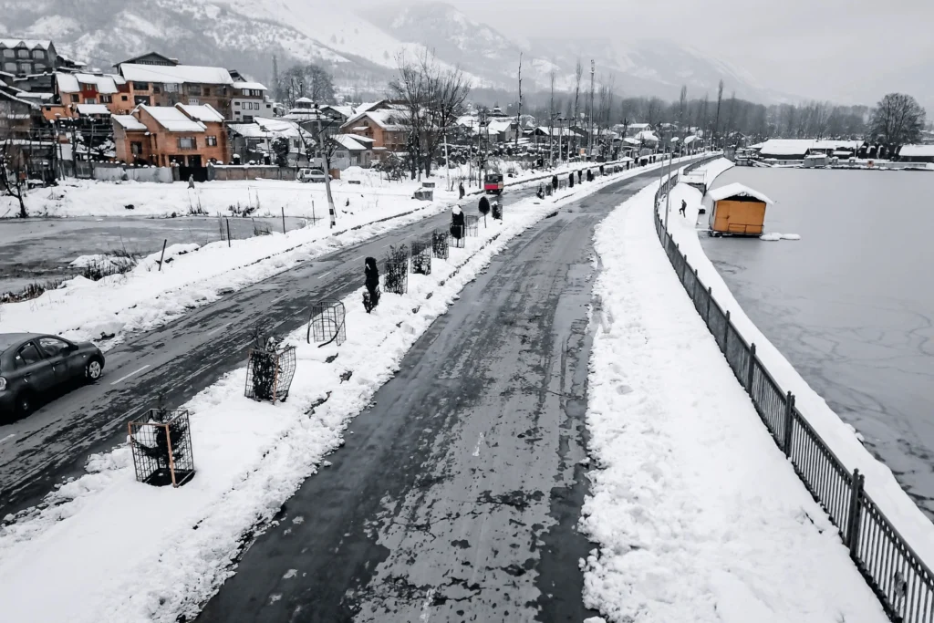 Getting Srinagar
