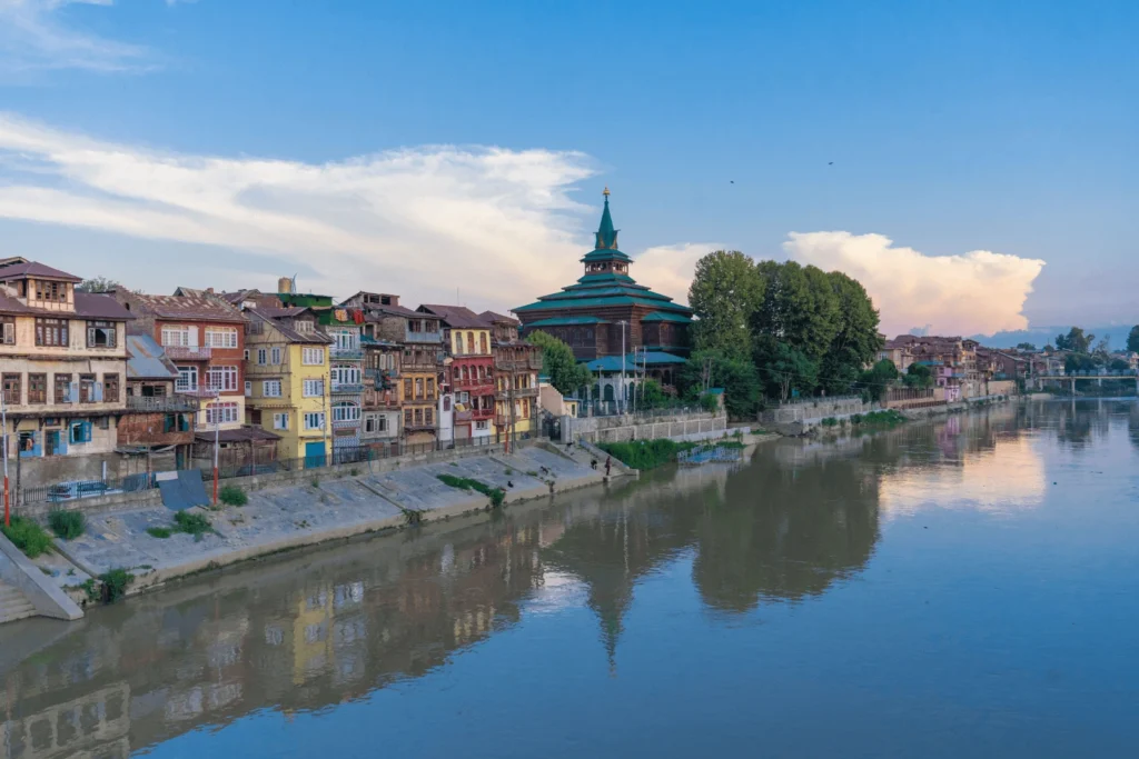 Luxury Hotels in Srinagar
